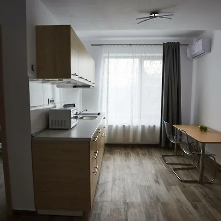 At Central Apartments 布加勒斯特 Exterior photo