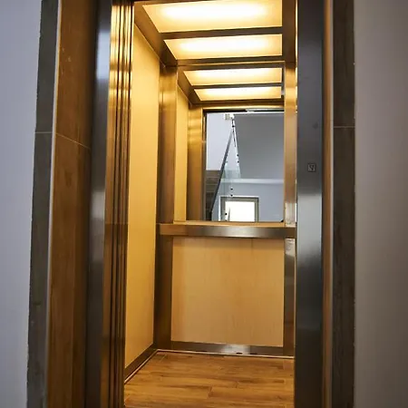 At Central Apartments 布加勒斯特 Exterior photo